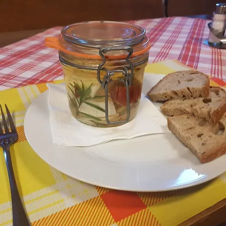 Pod Houskou Pensión Blatce